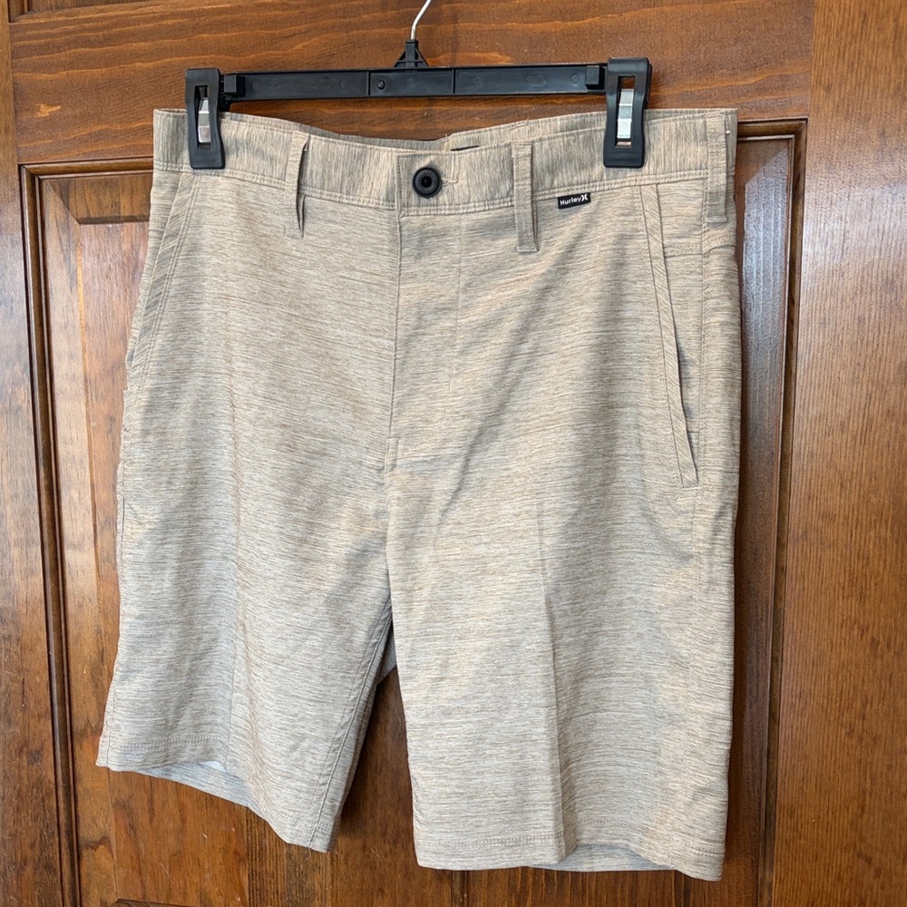 Hurley Men's Light Tan Flat-Front Shorts